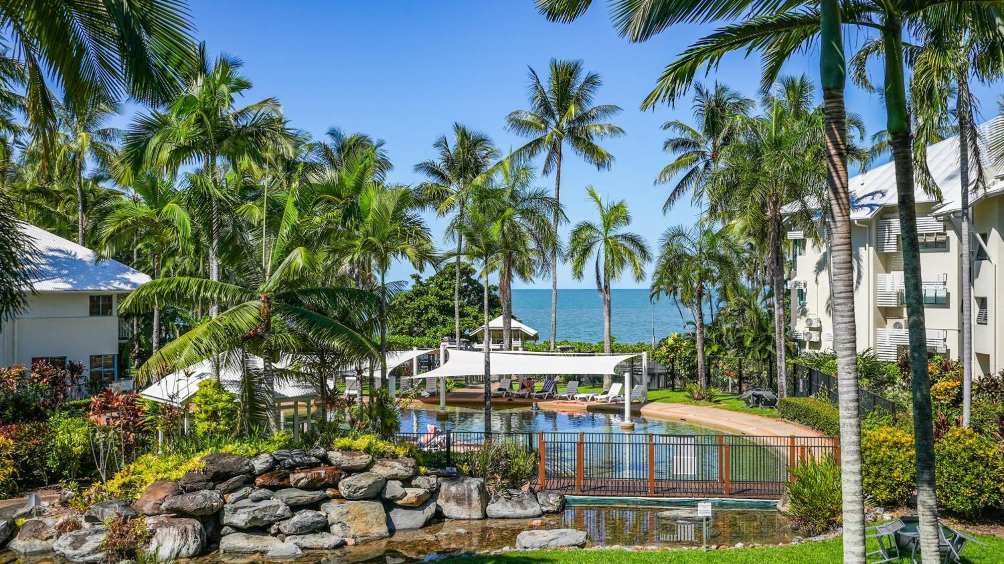 Coral Sands Beachfront Resort Trinity Beach Eksteriør bilde