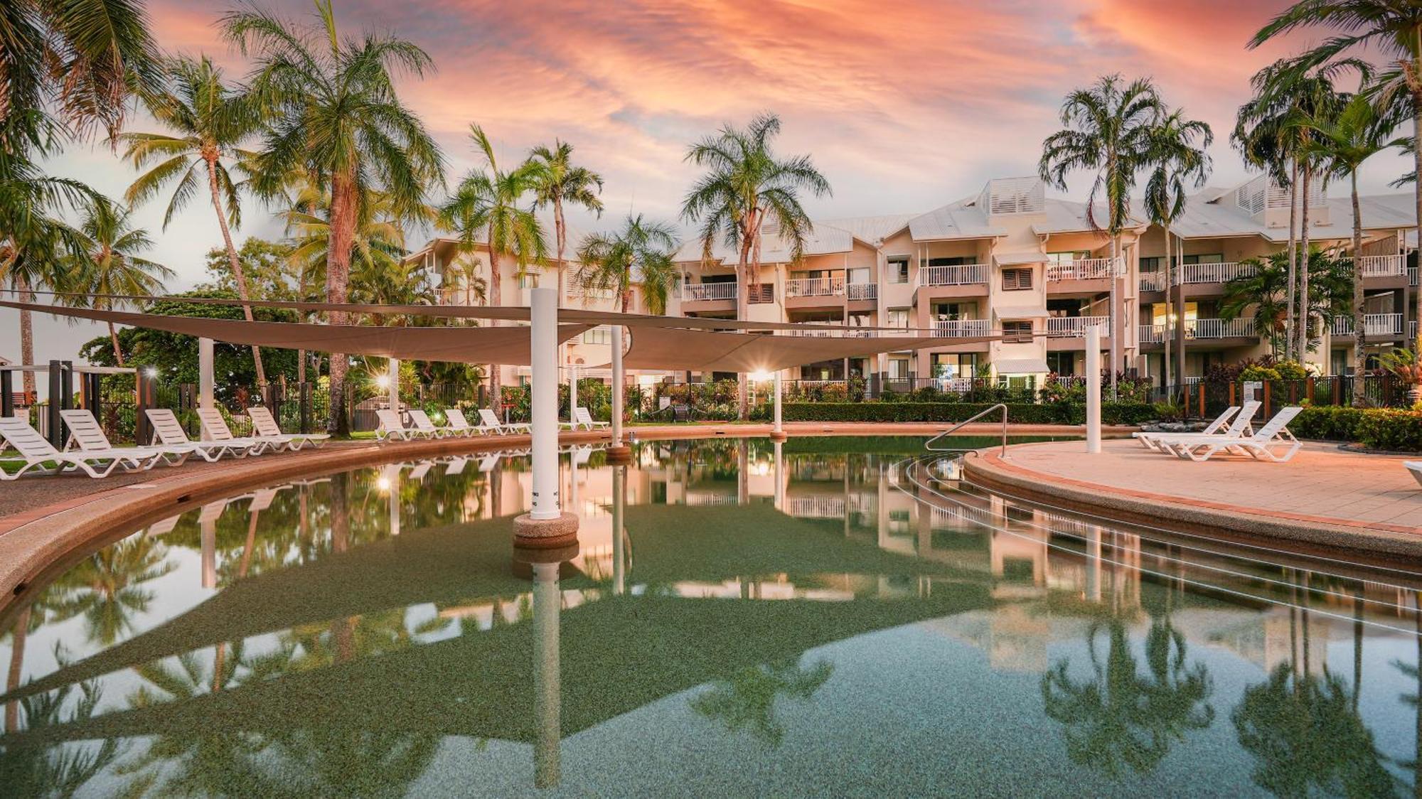 Coral Sands Beachfront Resort Trinity Beach Eksteriør bilde